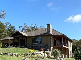 792 Hillcrest Dr, Ridgedale, MO 65739