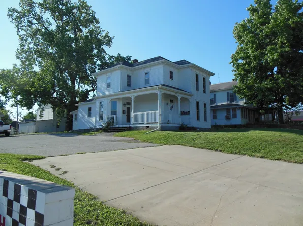 609 S Maguire St #B, Warrensburg, MO 64093