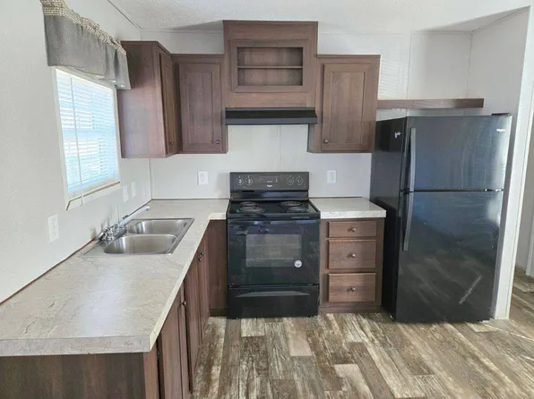 1707 Hazel St, Dillon, SC