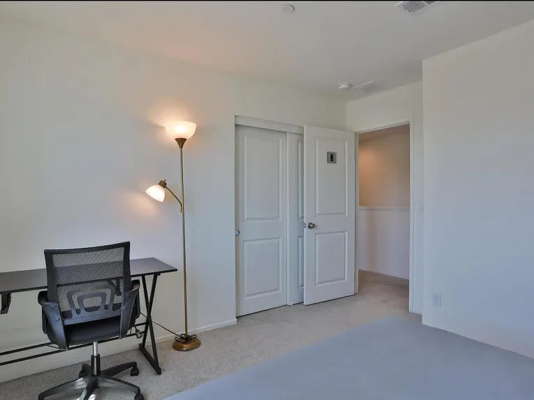 84422 Calle Larriva — Photo 14