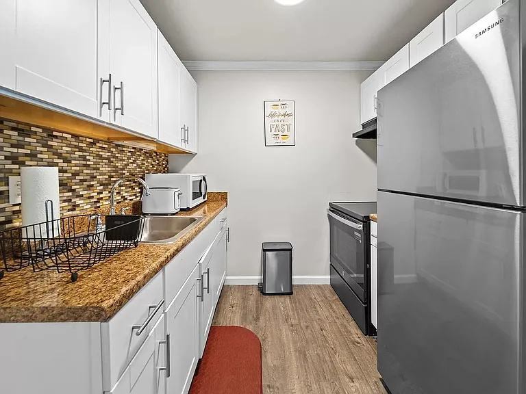 Ferndale Apartments 2 — Photo 9