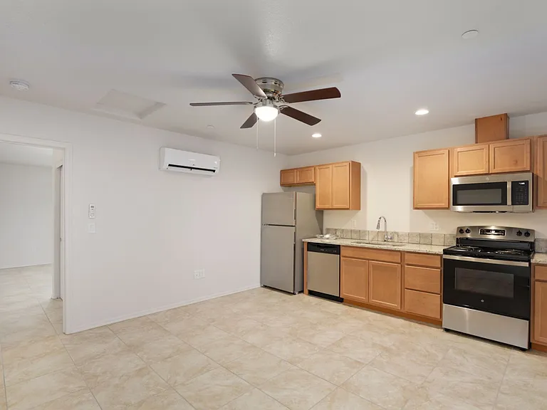 3064 Shoshone Dr #F102 — Photo 1