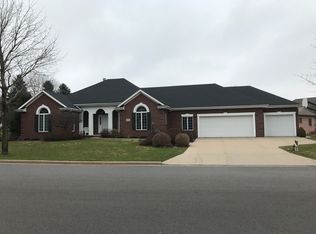 111 Brookview Pl, Combined Locks, WI 54113