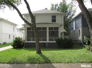 561 6th Ave S, Clinton, IA 52732