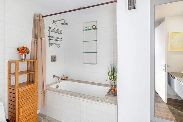 Rented by Radius | media 21