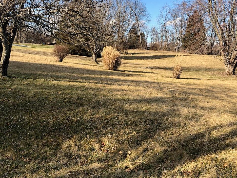 1st image of 37 Cherry Ln