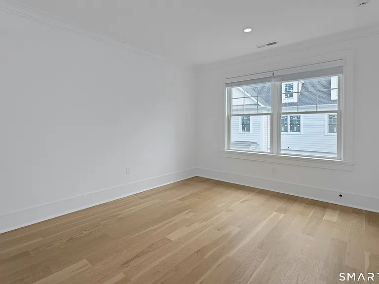 16R Old Stamford Rd — Photo 24