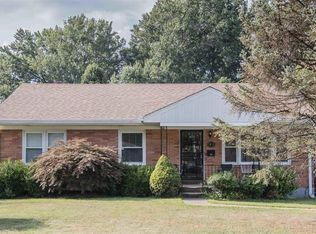 1925 Lynn Lea Rd, Shively, KY 40216