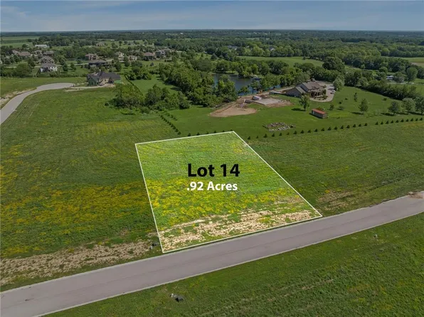 7200 NE 133rd St, Smithville, MO 64089