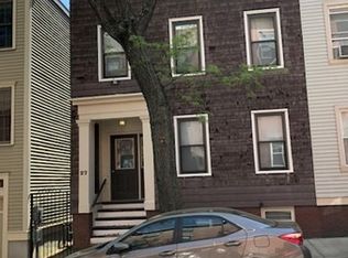 27 Mystic St, Charlestown, MA 02129