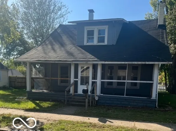 2132 Maple St, Columbus, IN 47201