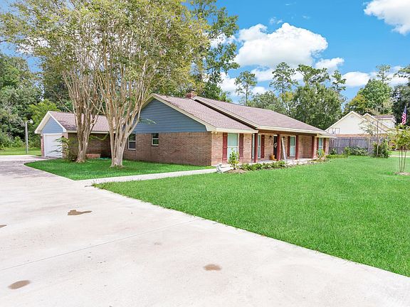 4th image of 450 Piney Point Dr