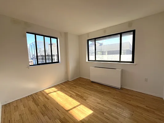 Rented by Akam Sales and Brokerage | media 10