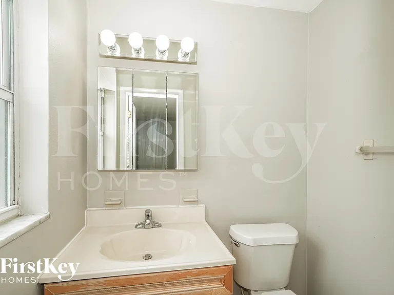 6807 S Cortez Ave — Photo 17
