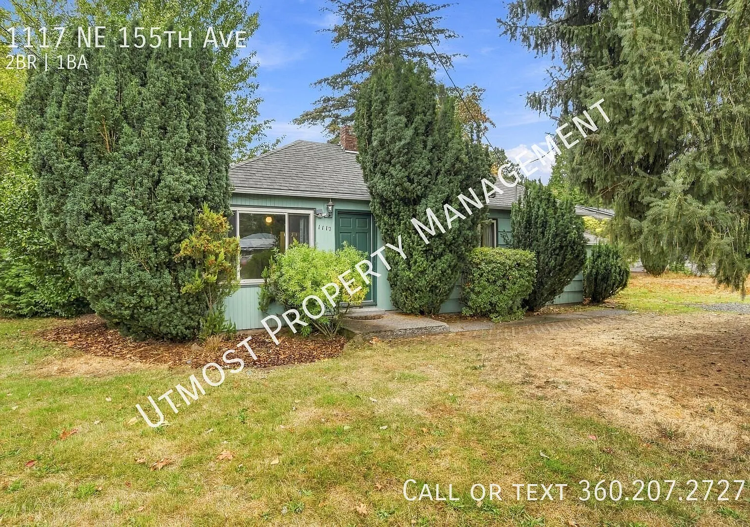One of a kind two bedroom home with a large oversized yard. — Photo 1