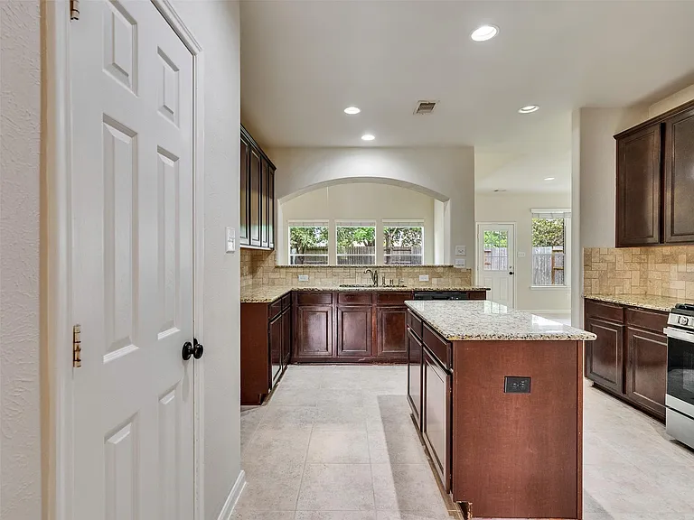 28006 Hollyfare Dr — Photo 14