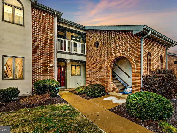 84 Black Oak Dr, Lancaster, PA 17602