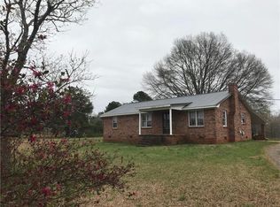 101 Wade Taylor Rd, West Union, SC 29696