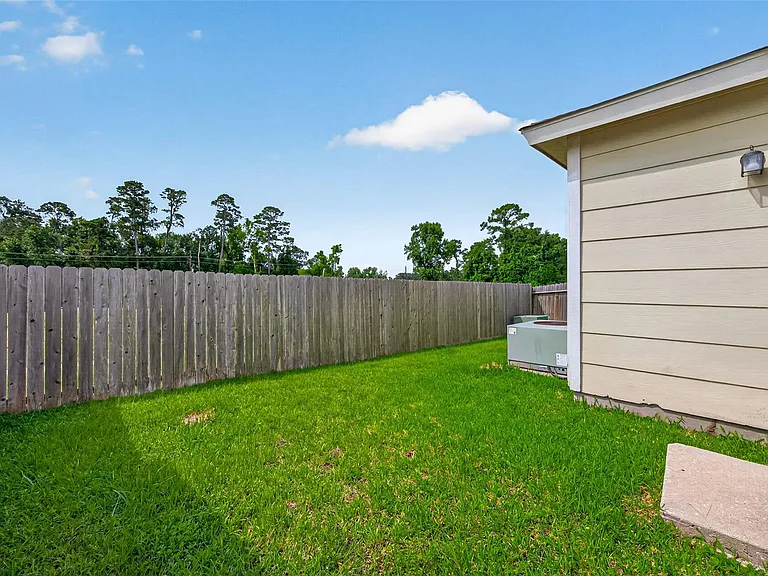 22851 Twisting Pine Dr — Photo 27