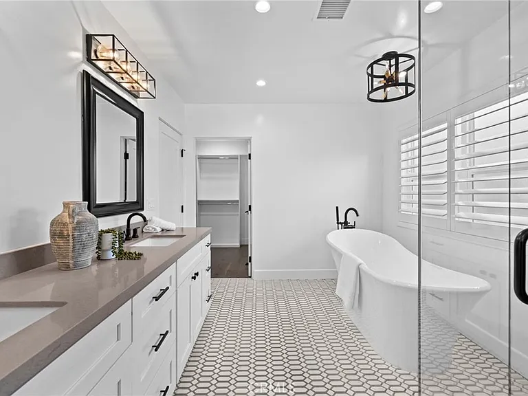 827 N Lamer St — Photo 21