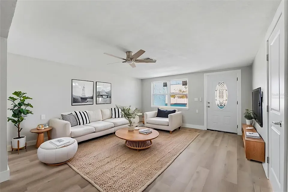 3 bed, 1576 sqft, $2,400 — Photo 4