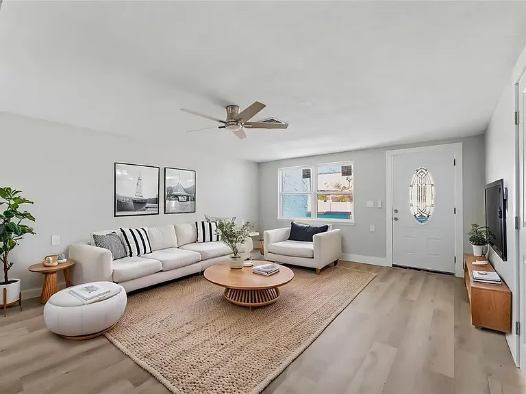 7608 Yachtsman Dr — Photo 4