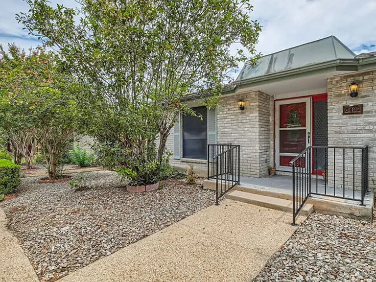6422 Honey Hl — Photo 2