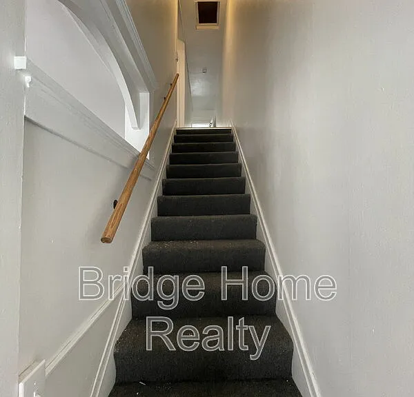 136 S Spring Ave — Photo 24