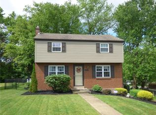 263 Great Smokey Dr, Pittsburgh, PA 15239