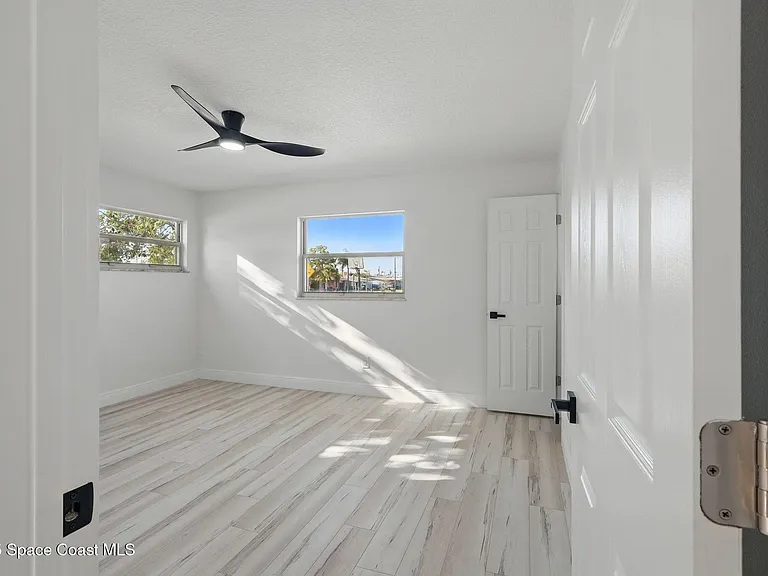 280 Antigua Dr — Photo 14
