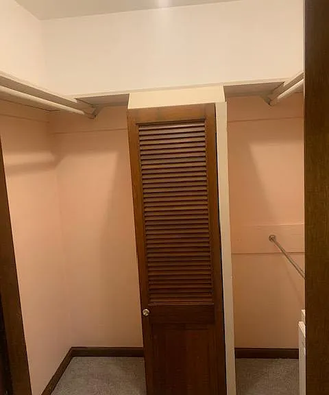 walk-in closet