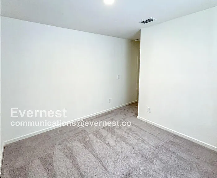 135 Flowering Cherry St — Photo 16