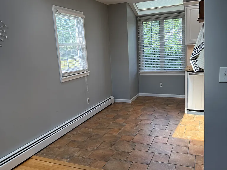 9 Pilgrim Ln — Photo 7