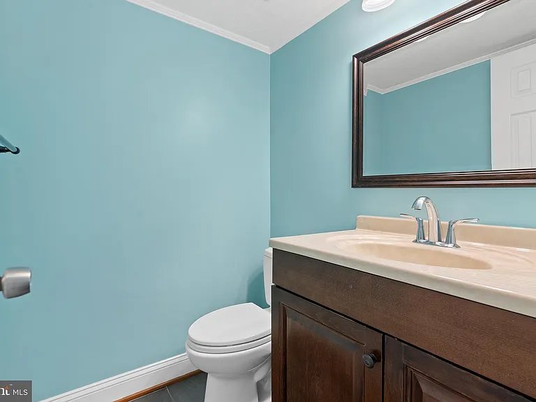 13604 Wisteria Dr — Photo 17