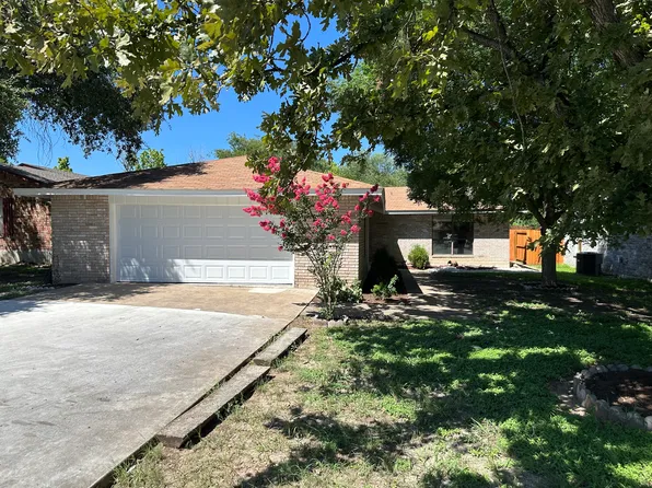 806 Lloyd Dr, Kerrville, TX 78028
