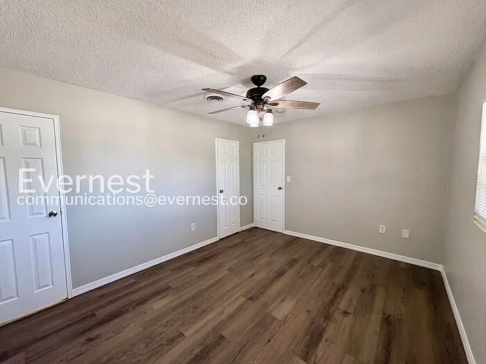 2112 Wolf Rd — Photo 11
