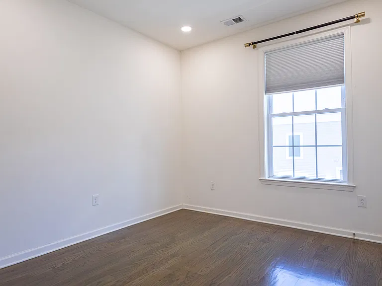 165 Roosevelt Dr — Photo 24