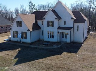 4021 Bakersfield Dr, Nesbit, MS 38651