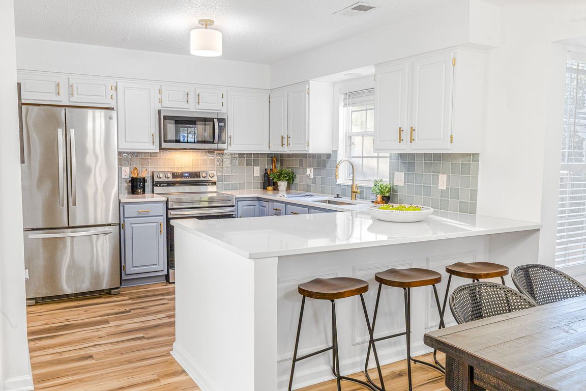 next background image