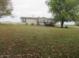 135 Carter Ridge Rd, Buncombe, IL 62912