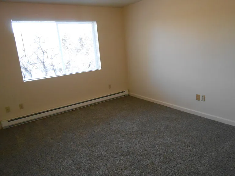1244 NE 4th St #9 — Photo 12