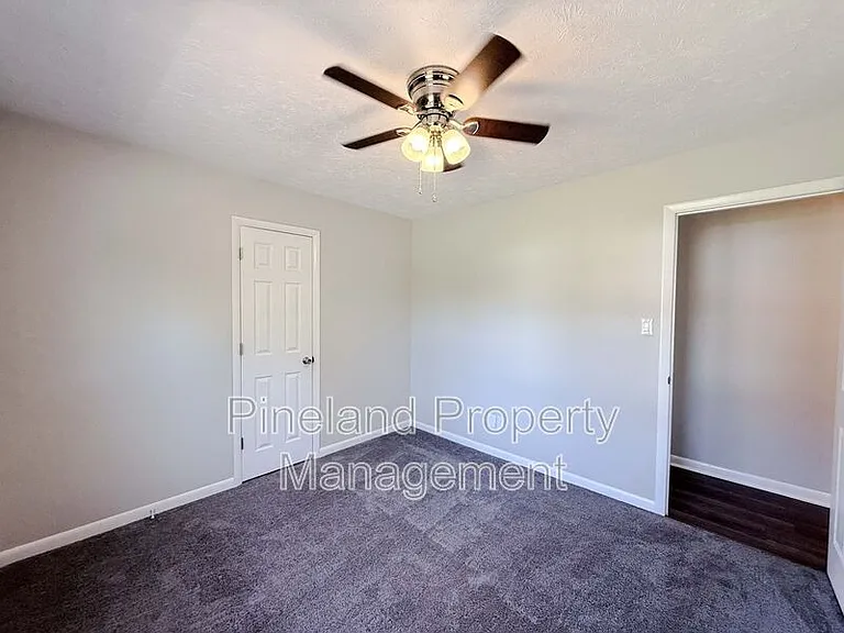 1690 Clairborne Dr — Photo 16