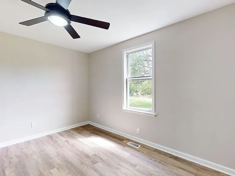 241 Curd Rd — Photo 17