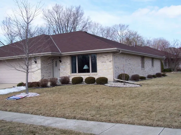202 Boulder Dr, Morris, IL 60450