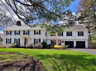 19 Orchard Ln, Lynnfield, MA 01940