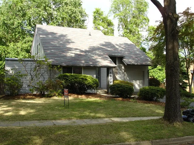8802 Monmouth Dr photo 1