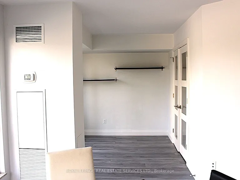 2269 Lake Shore Blvd W #307 — Photo 13