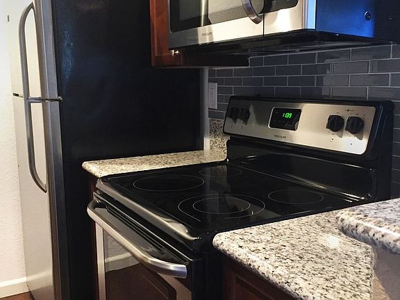 3rd image of 4580 Illinois St APT 04