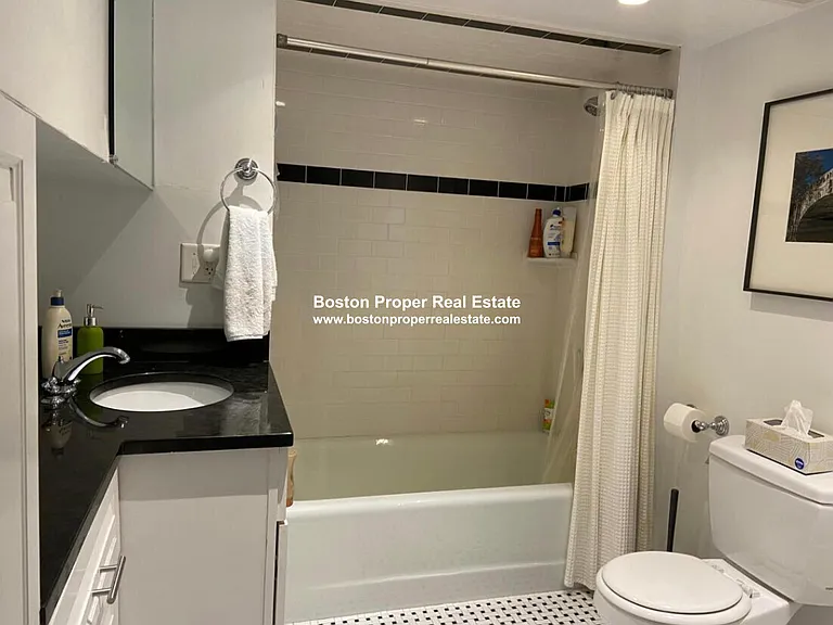 113 Beacon St #7 — Photo 14