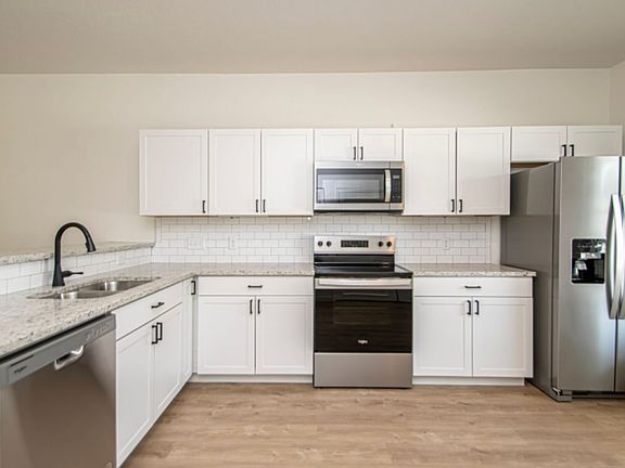 3rd image of 304 SW 4th St #2